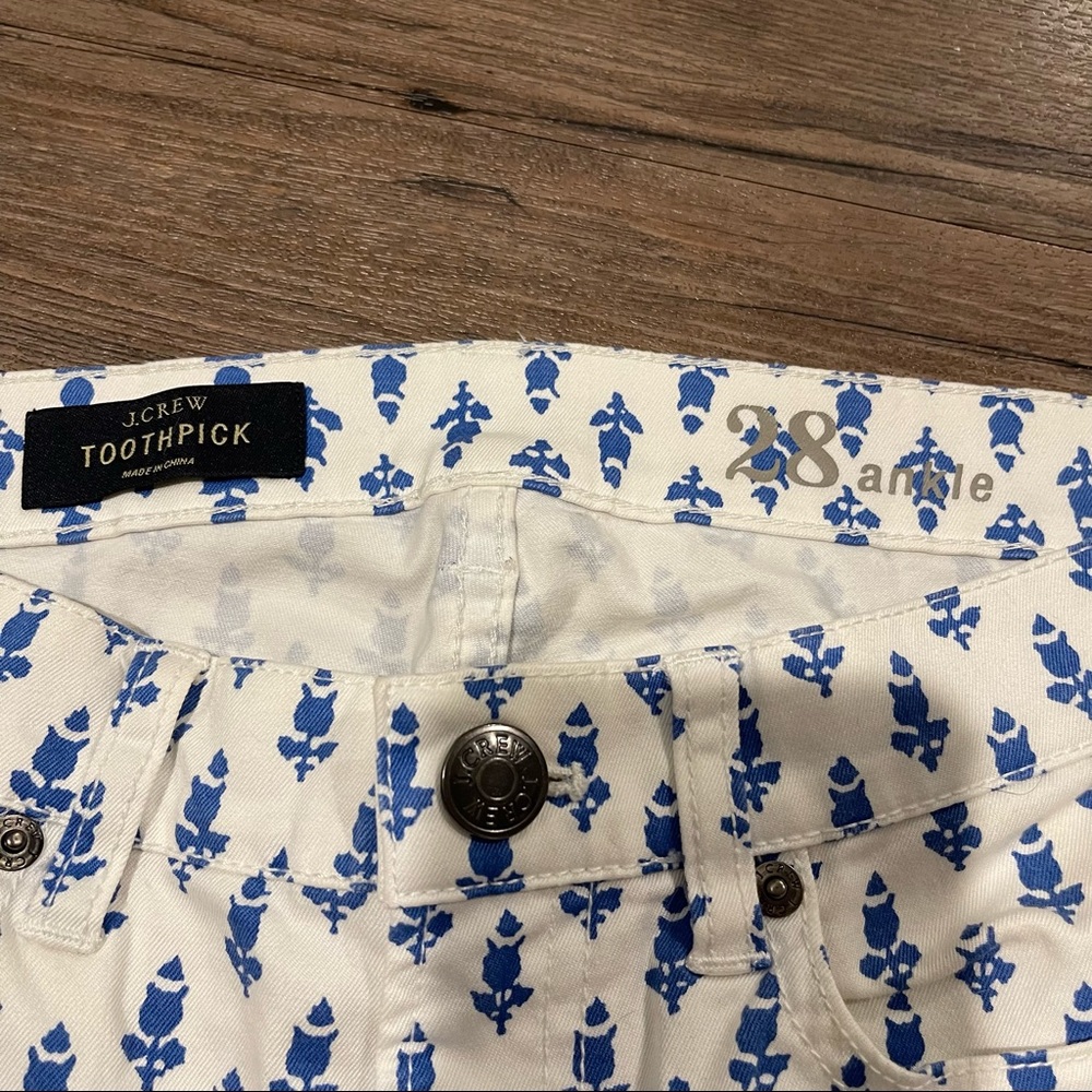 J. Crew | Toothpick Ankle Jeans in Blue Thistle Print - Picture 5 of 8